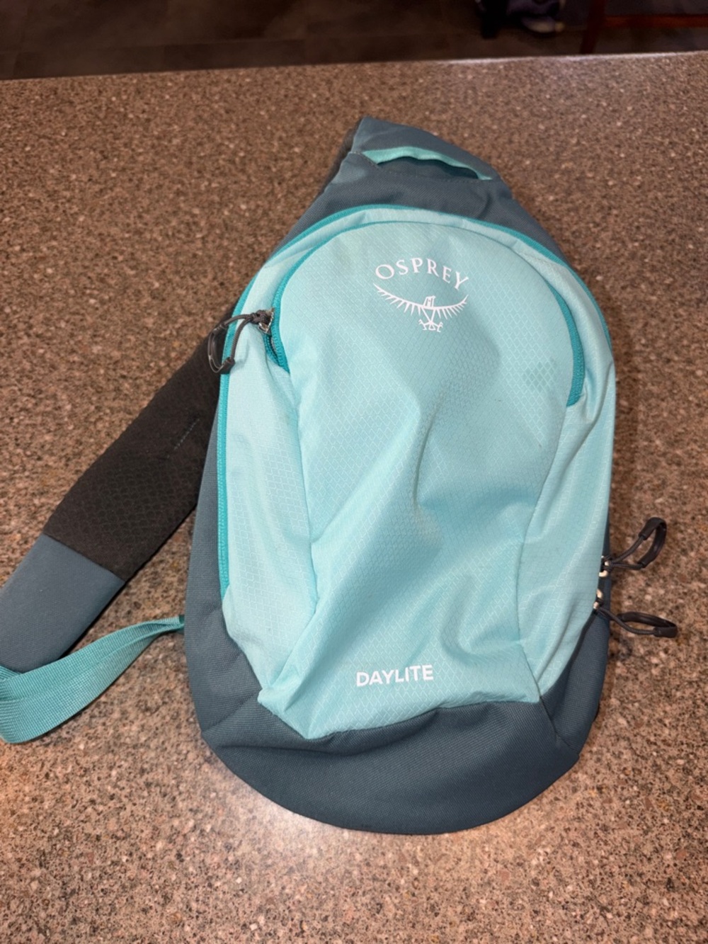 OSPREY Daylite Sling Bag in Teal and Dark Teal